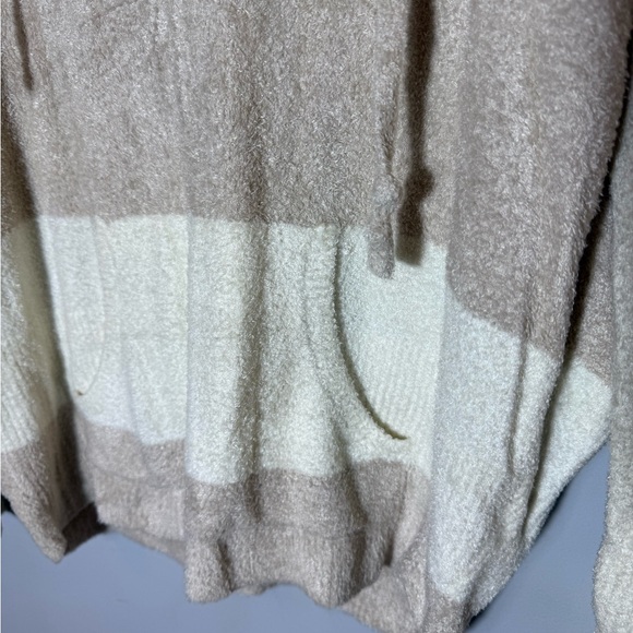 Barefoot Dreams  Tan and Cream Hooded Sweater size L/XL - Picture 5 of 11